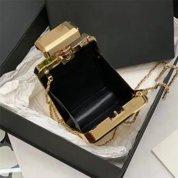 10a Mirror Quality Designer Chains Luxuries Parfum flessentas Schapenvacht Kruistassen met doos C29