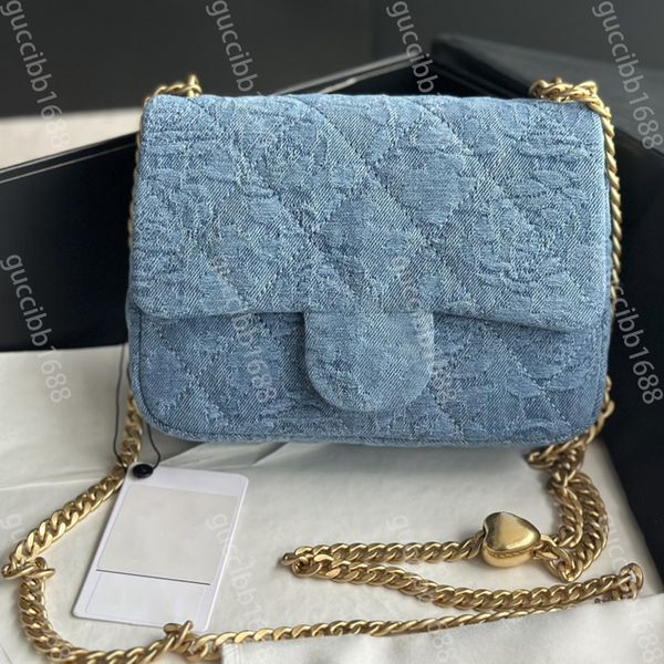 10A Espejo Calidad Diseñador Corazón Bola Cadena Bolso Mini Cuadrado Para Mujer Azul Demin Bolso Clásico Solapa Acolchada Monedero Crossbody Correa De Hombro Caja Bolsa Con Herrajes Dorados