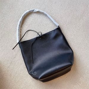 Tote de seau de parc 10a N / S: de taille moyenne, haute capacité, minimaliste de vache original original du sac à bandoulière de style rose avec motif litchi noir décontracté luxe