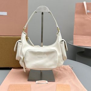 10A Nouveau sac à bandoulière sous les bras Designer Locomotive Aisselle Femmes Sacs à main Multi Package Pocket Summer Commuter Sacs Fermeture à glissière latérale Boucle magnétique Poche