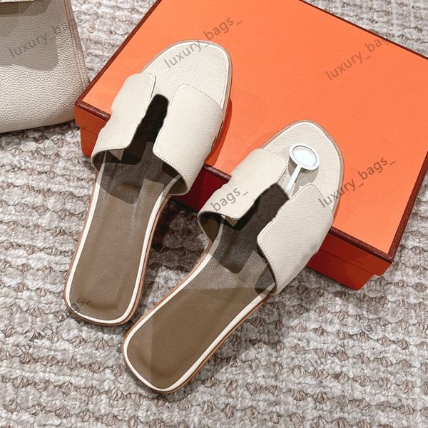 10a nuevo estilo Verano Mejor calidad Diseñador Sandalia Outwear Ocio Vacaciones Diapositivas Playa Zapatillas planas Moda Zapatos de cuero genuino para mujer Tamaño: 34-42 Calidad superior A