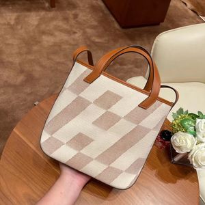 10a Nouveau sac de top pour femmes en cuir à la main de concepteur ciré de luxe Bag du novice de luxe Retro Collège épaule de mode