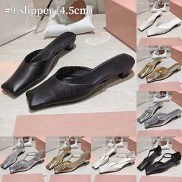 10A Premium Designer High Talons Fashion's Fashion Slippers Summer Shinning Rhingestone Talons avec des arcs 5,5 cm 10,5 cm 26819 27232