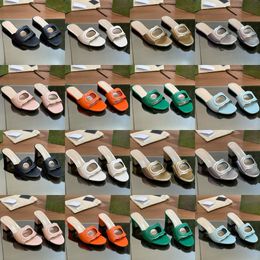 10A Premium Creerage Out Slippers Summer Beach Slippers for Holiday Women's Flat Bottom Shoes Designer 5,5 cm Slipper 27534
