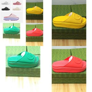 10a rétro Mirror Quality Designer 2024 sandals femmes tongs tongs slipper mode authentine cuir diapositives en métal chaîne dames chaussures décontractées