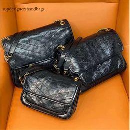 10A Retro Mirror Quality Designers 2023 Niki Sacs Woman Messenger Handbag Courier Bags Sac à dos Crossbody Designers de grande capacité Real Lea