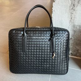 10A Sacs-tote de concepteur de réplication de haut niveau 50 cm Escadette Intrecciato Weaving Men Handsbag authentine en cuir Weekender Sac avec sac à poussière livraison gratuite VV128