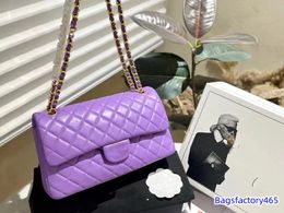 Bolsas de diseño de bolsas de lujo 10a Top Bolsas para mujeres Bolso de bolsas de hombro clásicas Bolsos de hombro con cuadrícula de diamantes Material de piel de oveja Cadena de hardware Crossbody Bag