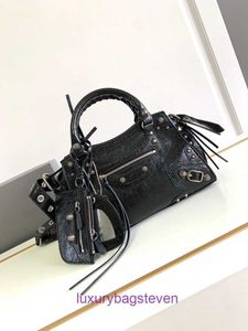 10A Version Top Femmes Pourse Balencigs Le Cagole Designer Tote Sacs Womens New Type Cowboy Motorcycle Bag Rivet Handheld Home Grade As Logo réel