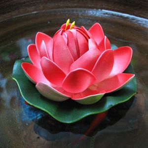 10 CM Artificielle Soie Fleur Simulation Lotus Flottant Eau Étang Lily Pour La Maison Jardin Fish Tank Piscine Décor 50 pcs