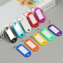 10 couleurs amazon porte-clés en plastique chaud étiquettes d'identification et de nom avec anneau fendu pour les porte-clés de bagages en stock en gros
