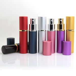 Flacon pulvérisateur de parfum de 10 ml divisé en flacons de parfum portables conventionnels, coque en métal, doublure en verre
