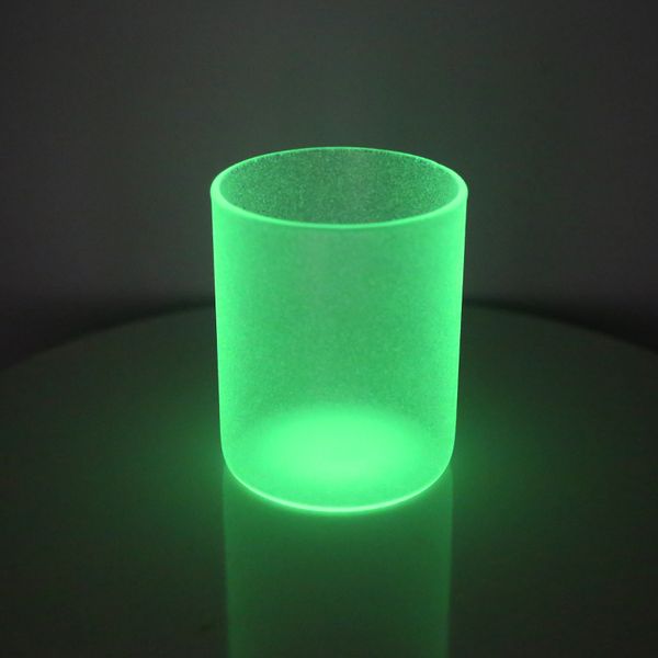 Pots en verre de sublimation de 10 oz Glow In Dark Green Bougie tasse avec couvercle en bambou bougies parfumées givrées parfum Tea Light Jar gobelets en verre lumineux