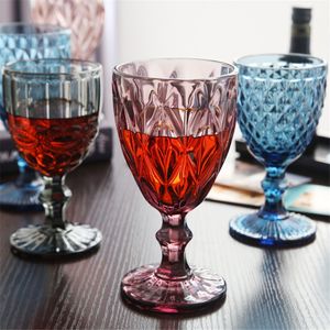 Gobelet en verre coloré de 10 oz avec une tige 300 ml de motif vintage en relief drinkware romantique pour le mariage de fête rapide1297875