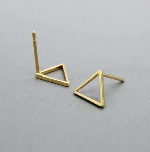 10Pair Gold Silver Tiny Hollow Triangle Stud -oorbellen Open lijn oorbellen Geometrische sieraden voor vrouwen