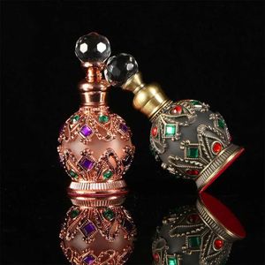 10 -stcs 15 ml vintage metalen parfum fles Arabische stijl Essentiële oliën Druppelaar Container Midden -Oosten Wieden Decoratie cadeau 240325