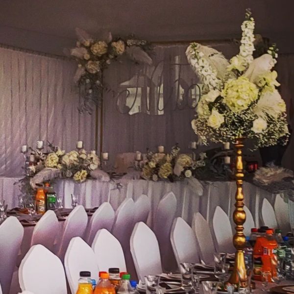 10pcs) 60cm / 100 cm) Balle de fleurs en gros métal stand de balle dorée table de mariage maître de mariage