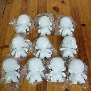 10pcs Action Toy Figures 4 pouces Kidrobot Munny Blank Dolls Do It Yourself DIY Vinyl Art Figule Toys with Opp Bag 12cm non peint