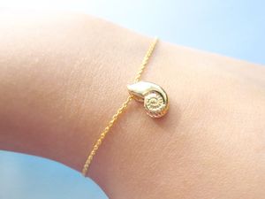 10 -stcs schattige zeeschelp armband Ariel Voice Shell Bracelet Spiral Swirl Sea Slak Schakelbanden Oceaan Beach Conch Charm Keten Sieraden