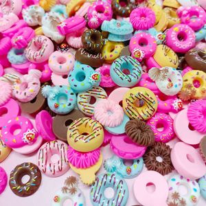 10pcs / sac résine beignets accessoires de bijoux desserts simulés à la maison Décor de nourriture miniature