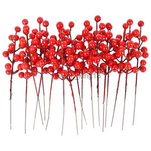 10pcs décoration de Noël baies rouges simulation branches de baies étamine de cerise pour la maison noël nouvel an cadeau couronne de fleurs de mariage HKD230829