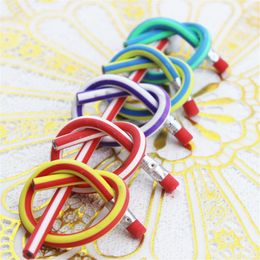 10pcs coloré magie bendy flexible crayon doux avec un étudiant en gardien stylo kawaii scolaire de papeterie de bureau d'écriture