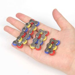 10pcs Décompression Vente de jouets Nouveauté drôle de décompression colorée chaîne de vélos pour enfants pour adultes
