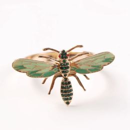 10 stks Dragonfly Napkin Buckle Napkin Ring Alloy Green Insect Dragefly Drip Diamond Buckle Papieren handdoeken Nindjeshouder