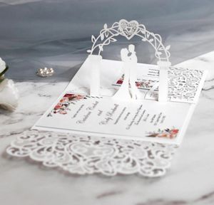 10 -stcs European Laser Cut Wedding Innodigs Card 3d Trifold Lace Hart Elegante wenskaarten Wedding Partij Gunsten Decoratie 240328