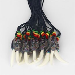 Collier avec pendentif en forme de dents en résine blanche, 10 pièces, cordon en coton ciré, à la mode, avec aigle et perles en bois Rasta, 299q