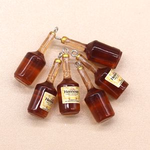 10pcs France Mini Mini Bouteille de vin 3D Charms de la résine de barre de barre de barre de barre de barrette mignon