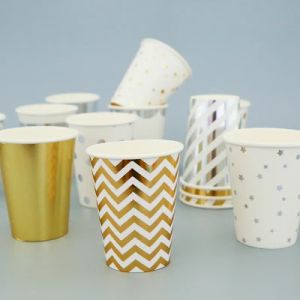 10pcs Golden Cup Party Paper Table Véritude d'anniversaire Partage Plaque Polka Dot Cup Striped Gold Birthday Party Decorations Event