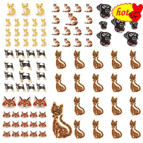 10pcs Fer sur Patchs Lot pour Vêtements Enfants Brodés En Vrac Anime Pack Gros Designer Petit Mignon Coudre Chien Chats Animaux Badge