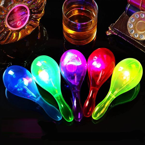 10 piezas LED intermitente Maracas resplandor arena martillo música mano agitadores iluminar Mini juguete de plástico ruido fabricantes decoración de fiesta 240118