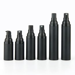 10 unids/lote 15ml 30ml 50ml botella negra sin aire como tipo de prensa emulsión de plástico exfoliante subbotella contenedor cosmético vacío Hodpv