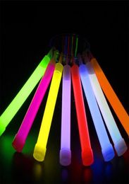 10pcs lot 6inch Multicolor Glow Stick Chemical Light Stick Camping Emergency Decoration Party Clubs fournit des produits chimiques fluoresce 223791715