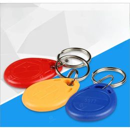 10pcs / lote EM4305 / EM5200 T5577 Tarjeta de clon de 125kHz Duplicador Duplicador Tarjeta de proximidad Insisuración WRATITY REWRITE RFID Copiar Keytag