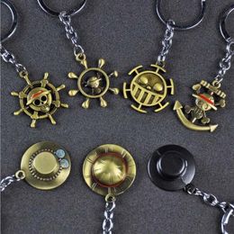 10pcs lot bijoux de mode Keychain One Piece singe D Luffy Straw Hat Rudder Skull Pendent Key Chains For Fans Party Gift229k