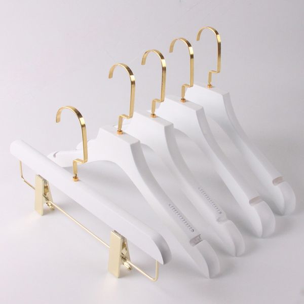 10pcs / lot Gold Hook Hanger Perchas de madera para adultos para ropa Rack Hotel Clothes Store Hanger (20pcs o más puede) 201219