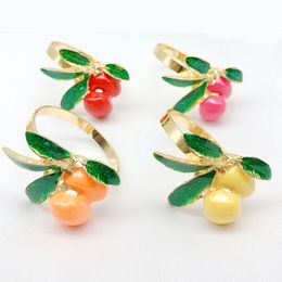 10pcs / lot Vente chaude Creative Ringning Metal Fruit Fruit Buckle Boucle de Noël Party Party Cercle de bureau Décoration de bureau