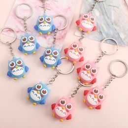 10 stks / partij Mooie Zachte PVC Uil Sleutelhanger Cute Cartoon Animal Sleutel Houder Fashion Bag Sieraden Accessoires Siliconen Sleutelhanger