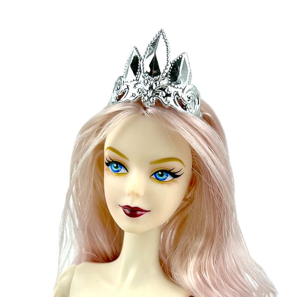 10pcs / lot multi-style aléatoire Plastique Crown Tiara for Barbie Doll Accessories 1/6 BJD Dollhouse Hair Accessories Enfants Toys