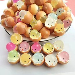 10 -stcs mini hars lumineuze kip ornament kawaii 3d eierschaal chick speelgoed diy telefoonhoesje crème gel accessoires tuindecoratie