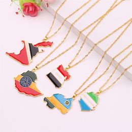 10pcs National Flag Carte Pendants Collier Jamaïque Amérique du Nord Afrique du Sud Nigeria Égypte Bijoux de mode Gifts pour femmes Kids Y1220 2735