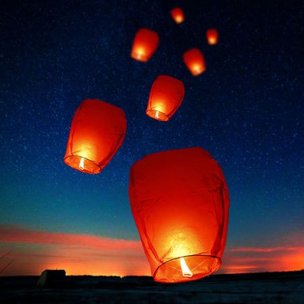 10pcs Set Flying Lantern Sky Ing Lantern Paper Lanterns Lampe chinoise bricolage pour la décoration de mariage de fête de Noël 201203280a