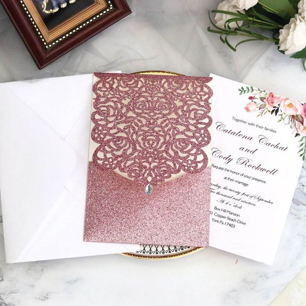 10pcs / set Laser Cut Glitte Rose Mariage Invitations Invitations Carte Invite Enveloppes with Rhinestone Kit Bridal Shower Engagement Party