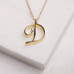 10 stks zilveren kleine eerste alfabet hoofdletter ketting alle 26 Engels A-T cursief luxe monogram naam woord tekst karakter hanger ketting kettingen voor vrouwen