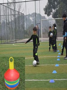 10 Uds. Conos marcadores espaciales equipo de fútbol y Rugby 19cm placa con logotipo cruzado de entrenamiento de PE suave para escuelas Clubs6544284