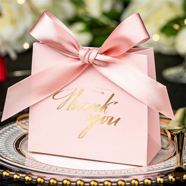 10pcs faveurs de mariage emballage sac papier boîte-cadeau pour les invités Saint Valentin fiançailles fête d'anniversaire boîtes de bonbons avec ruban 220427