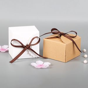 10pcs Mariage Party Favor Bijoux / chocolats / petits gâteaux / cadeaux / boîtes de bonbons avec corde Joyeux Noël sacs-cadeaux Papier Kraft